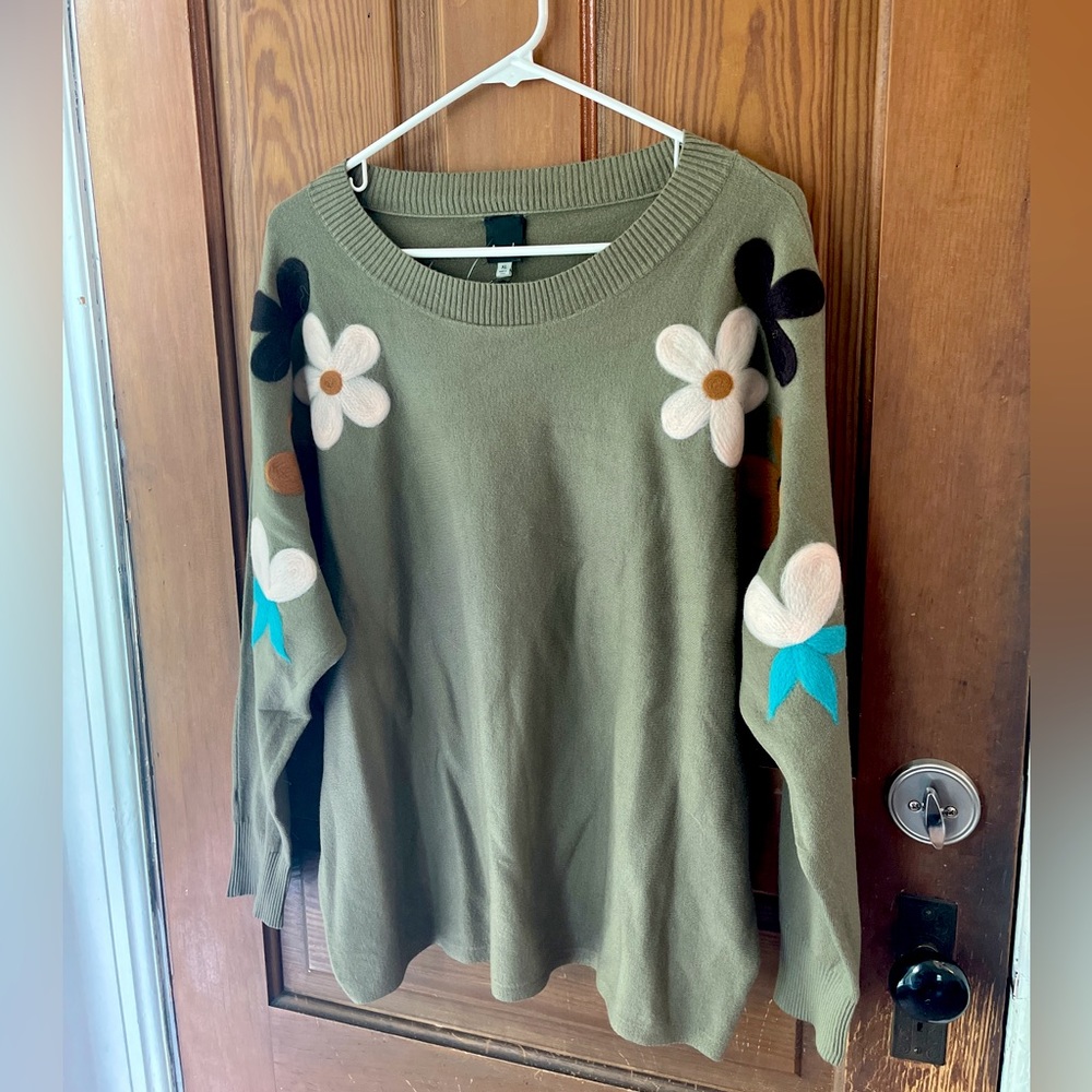 Aaeda Women’s Sweater